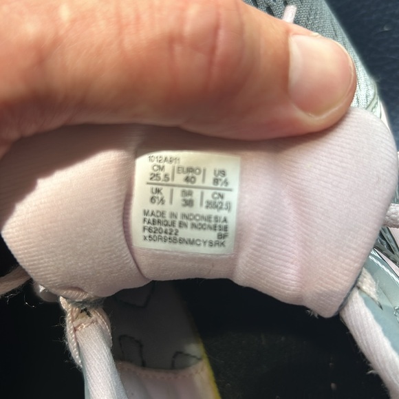 ASICS runners - Picture 4 of 4